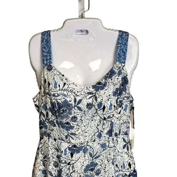 NWT Mila Mae Blue White Dual Floral Print Flowy Ruffle Hem Sweetheart Neck SZ S - Picture 3 of 10